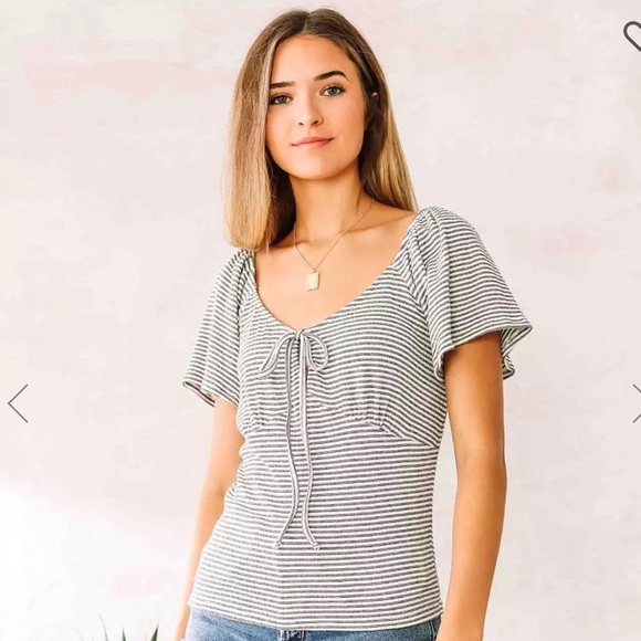 NWT Buckle Willow & Root - Striped Keyhole Front Tie Top - Picture 2 of 4